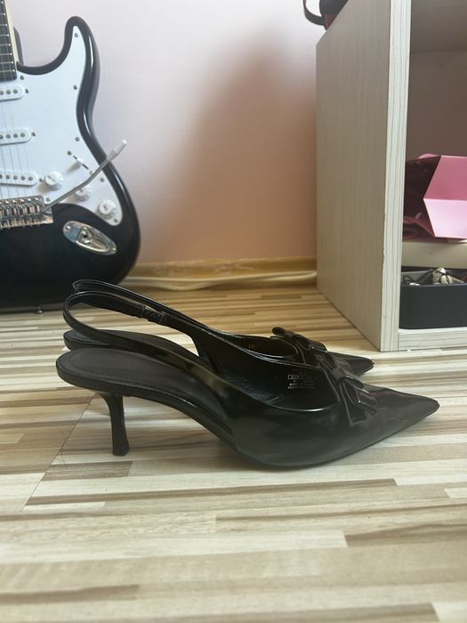 Zara черни токчета