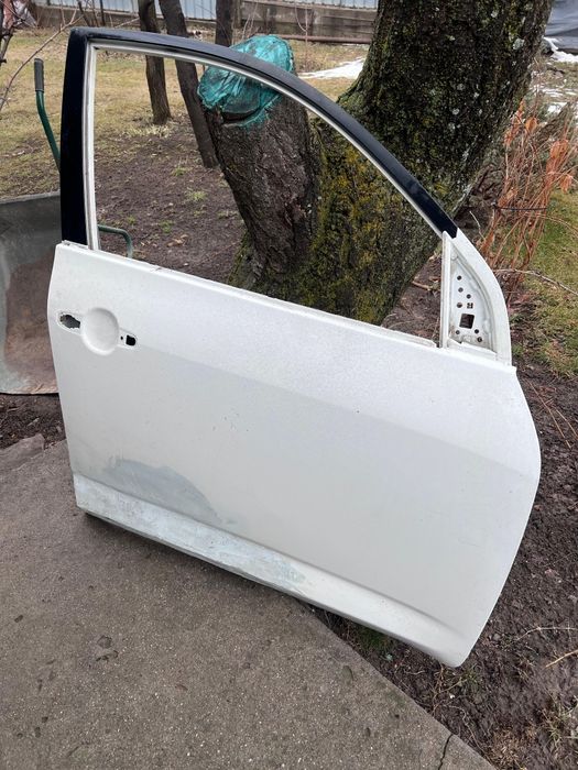 Дверь передняя правая для  TOYOTA RAV4 2011 г.в б/у после ремонта
