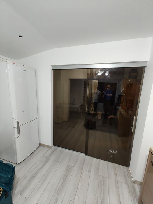 USI culisante sticla securizata