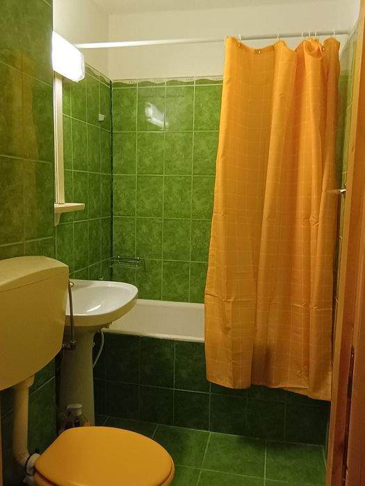 Inchiriez garsoniera