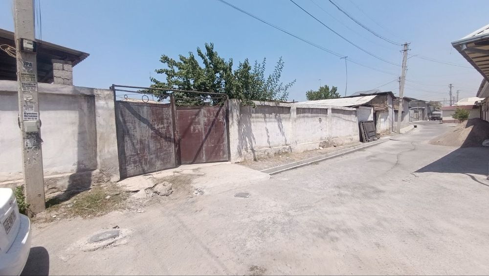 Qoyliq somon bozor yer sotilvotti