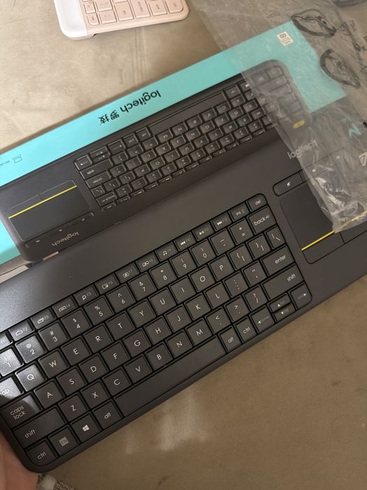 tastatura logitech noua