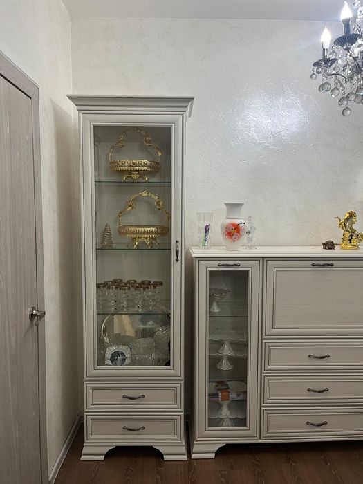 Стильный гарнитур для гостиной