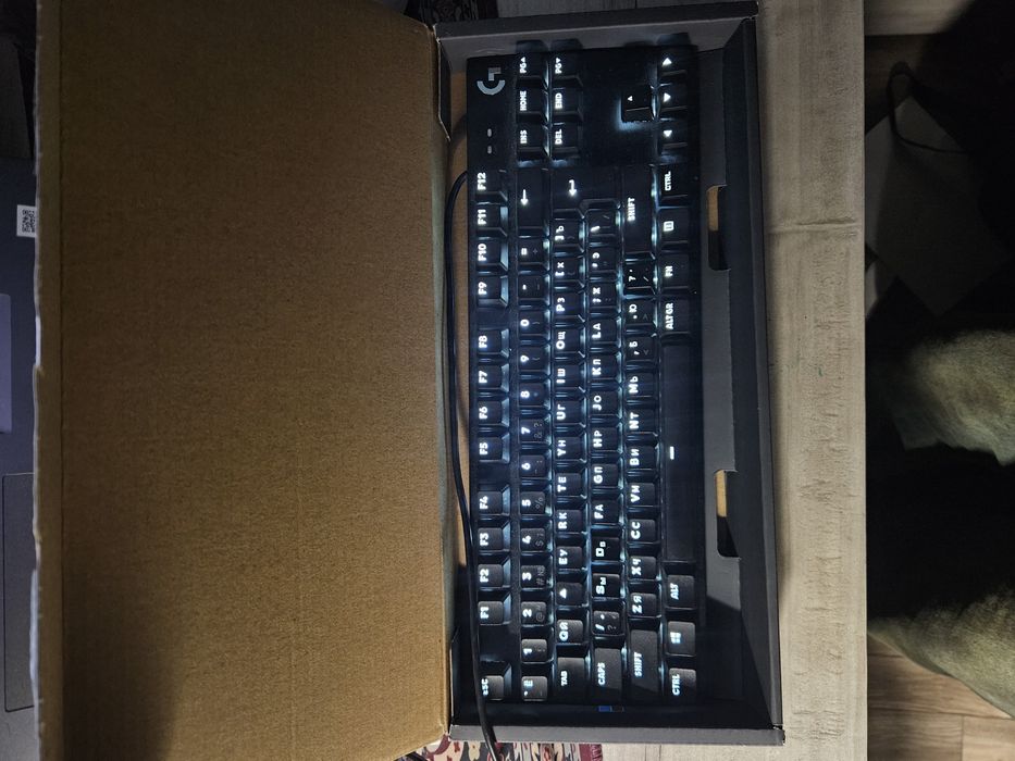 Клавиатура Logitech G413 TKL SE