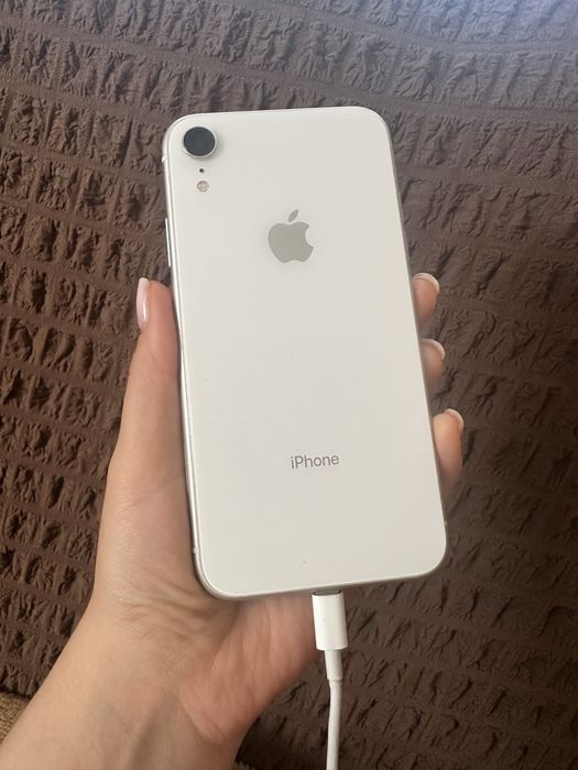 Продам Iphone xr 64 gb