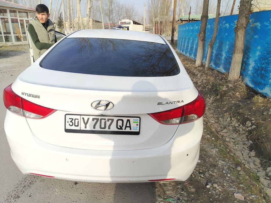 Hyundai elantra avtomat
