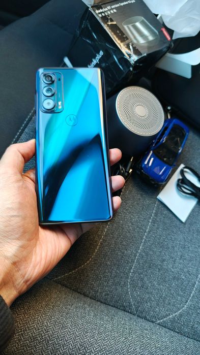 Американский смартфон MOTOROLA EDGE 5G +Bluetooth колонка LENOVO Think