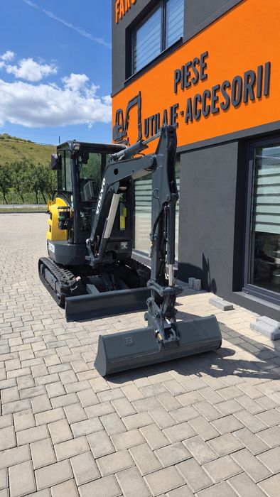Miniexcavator ECR 25 an 2019