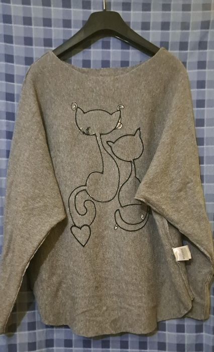 Bluza cu imprimeu cu pisica neagra