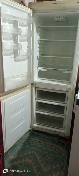 Продам холодильник 50000