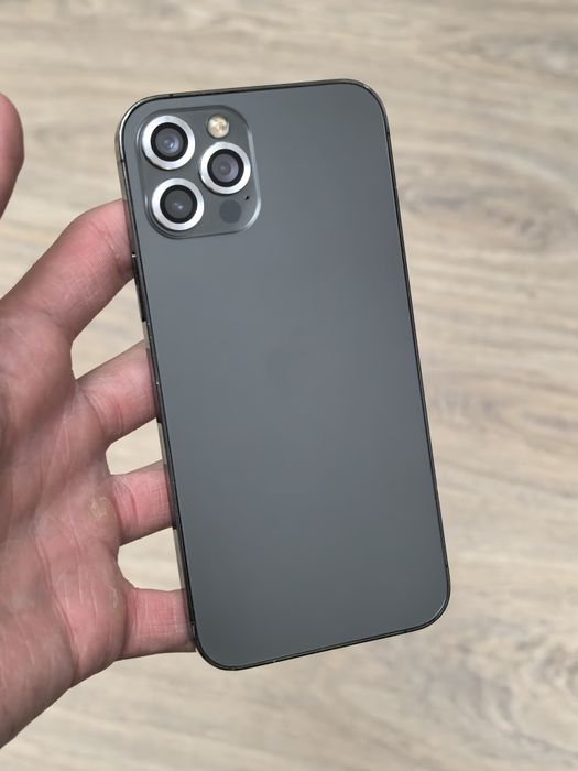 Продам IPhone 12 pro Айфон 12 про