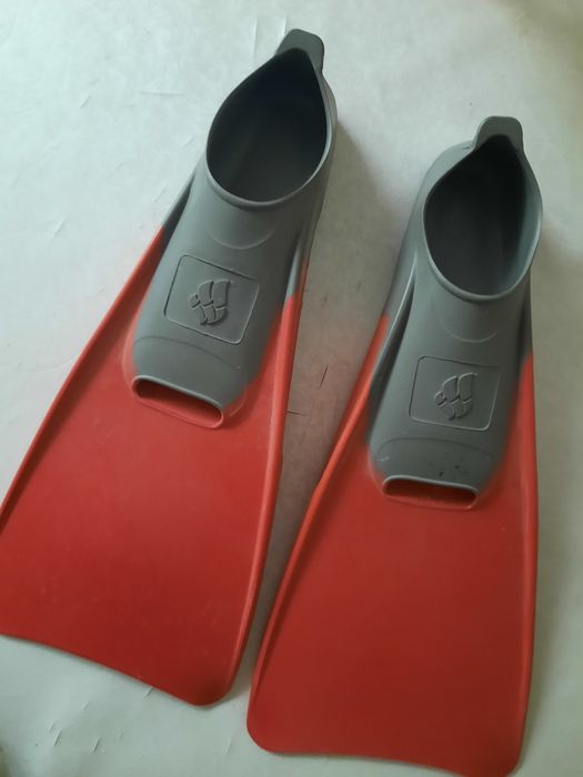 Продам ласты для плавания