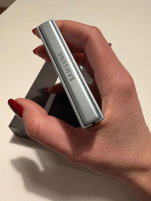 Samsung Z Flip 7 512 GB Mint