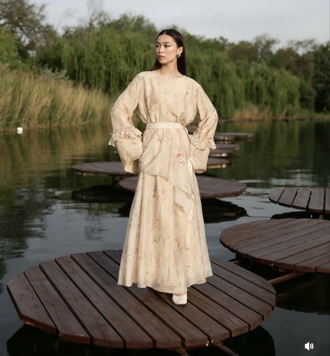 Продам шикарное нежное платье.