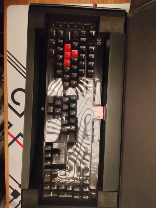 Aoc akg700 cherry mx red