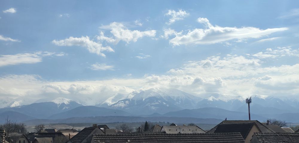 Casă de vânzare Avrig, teren 1117 mp, casă 89 mp.