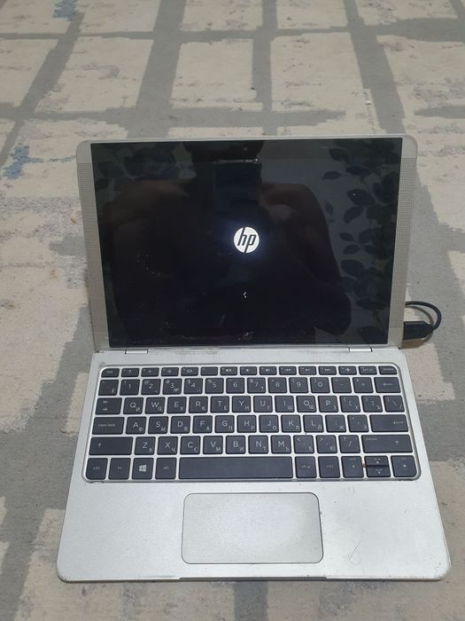 Ноутбук HP 10-p000ur