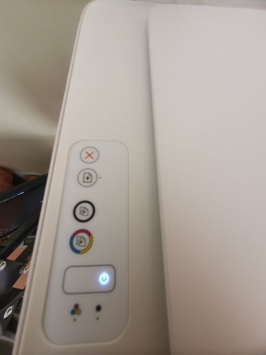 Vand imprimanta multifunctionala Hp deskjet 2130