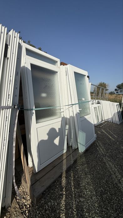 termopan usi simple noi albe de la 900lei