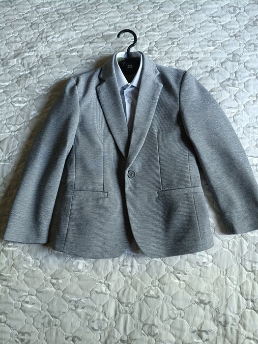 Школьный пиджак и рубашки