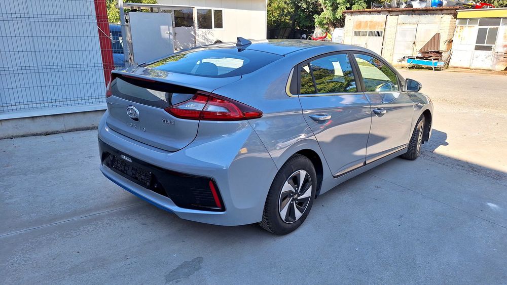 Hyundai ioniq hybrid
