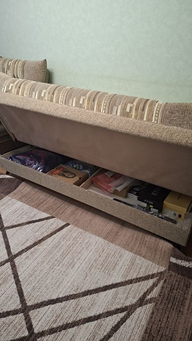 Диван-книжка с двумя креслами