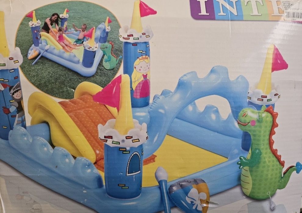 Надуваем воден замък