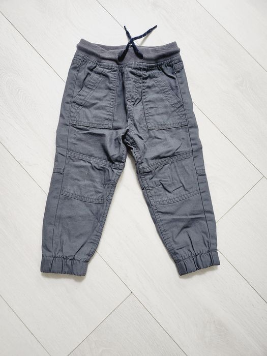 Combinezoane si pantaloni iarna