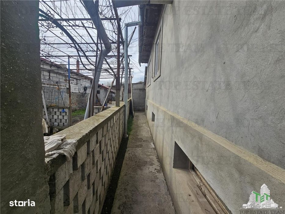 Casa 4 camere plus anexe zona gara Medgidia, Constanta