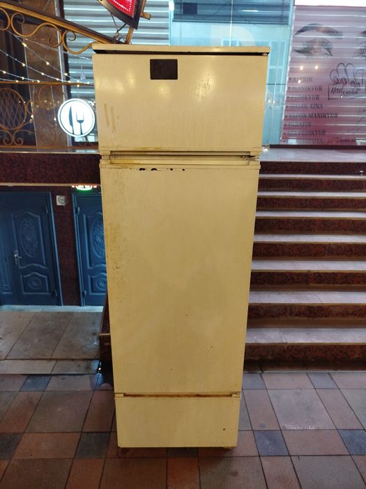 Xaladelnik sotiladi ishlatilgan kelishgan narxga beramiz