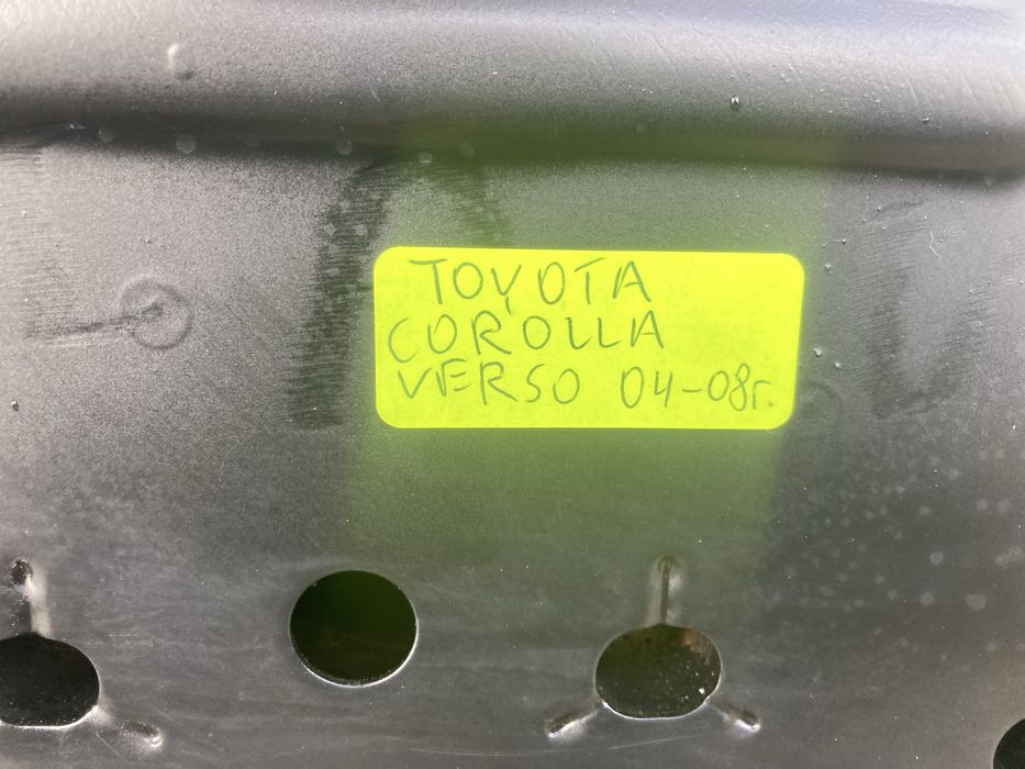 Преден мост за тойота корола версо/Toyota corolla verso 04-08г