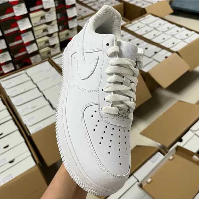 Nike Air Force 1 White and Black Оригинални