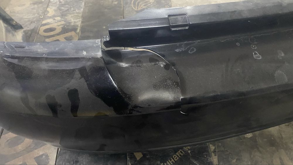 Продам бампер на приора 2