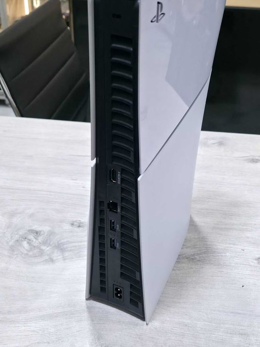 Sony PlayStation 5 (PS5) Slim 1TB Disk Version