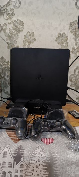 Sony PlayStation 4 slim