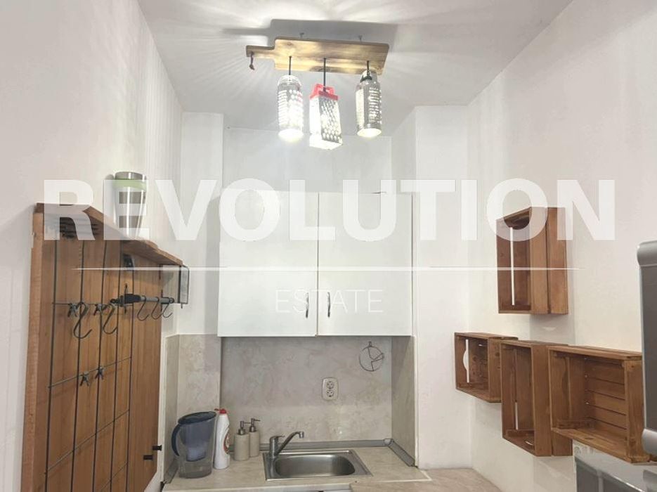 Дава се под наем Двустаен апартамент в Варна, Колхозен пазар - 50 кв.м за 350 € - Снимка #3