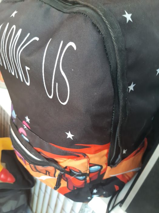 Продам недорого два школьных рюкзака