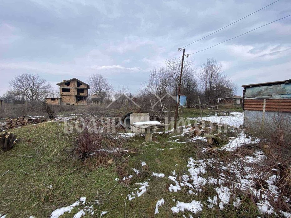 Южен парцел в село Първомайци