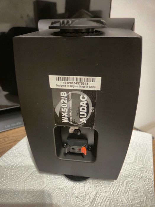 Vand boxa audac pt perete sau pt casa wx502/b