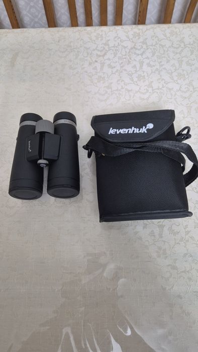 Продаю бинокль Левенгук 10×42