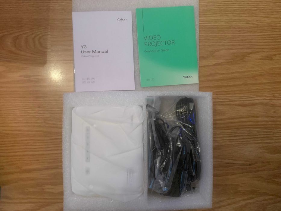Mini videoproiector Yoton Y3,1080P Full HD Suportat iOS/Android/Laptop