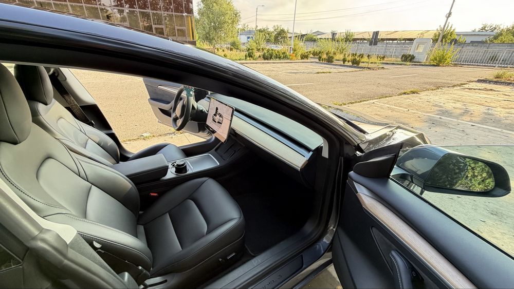Tesla Model 3 Long Range RWD | 09/2023 | 59.870km | 720 km WLTP | 19”