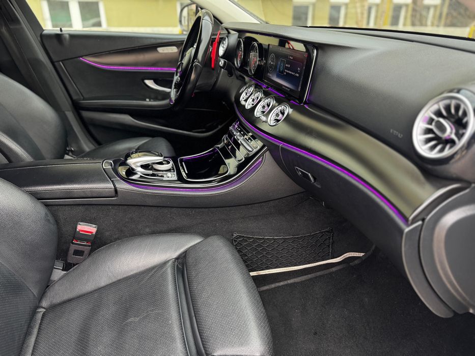 PRET PT CASH.  Mercedes E200 2021 Pachet AMG RATE/BUY BACK