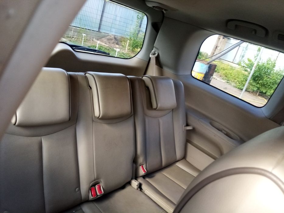 Ниссан квест. Минивен