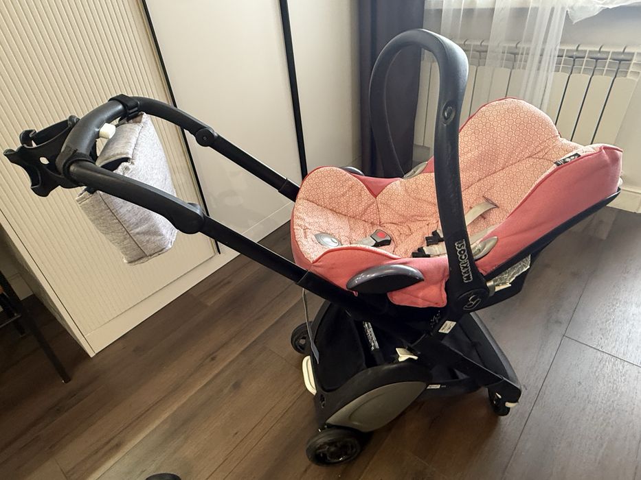 Продам полным комплектом компактную коляску Bugaboo Ant
