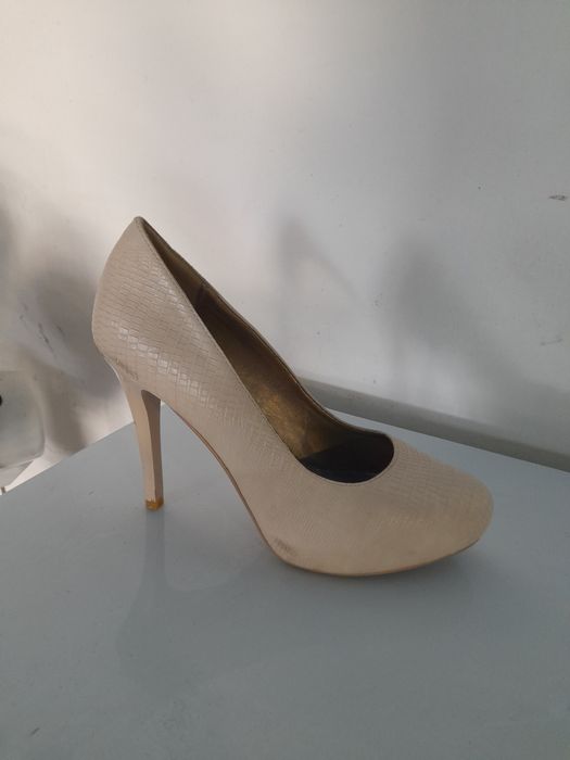 Продам туфли женские разные