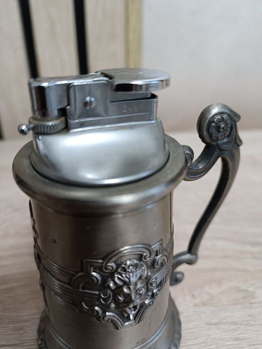 Bricheta de colecție