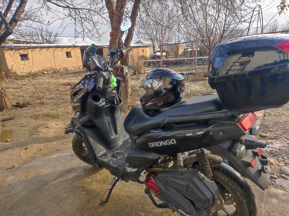 Skuter sotiladi tank