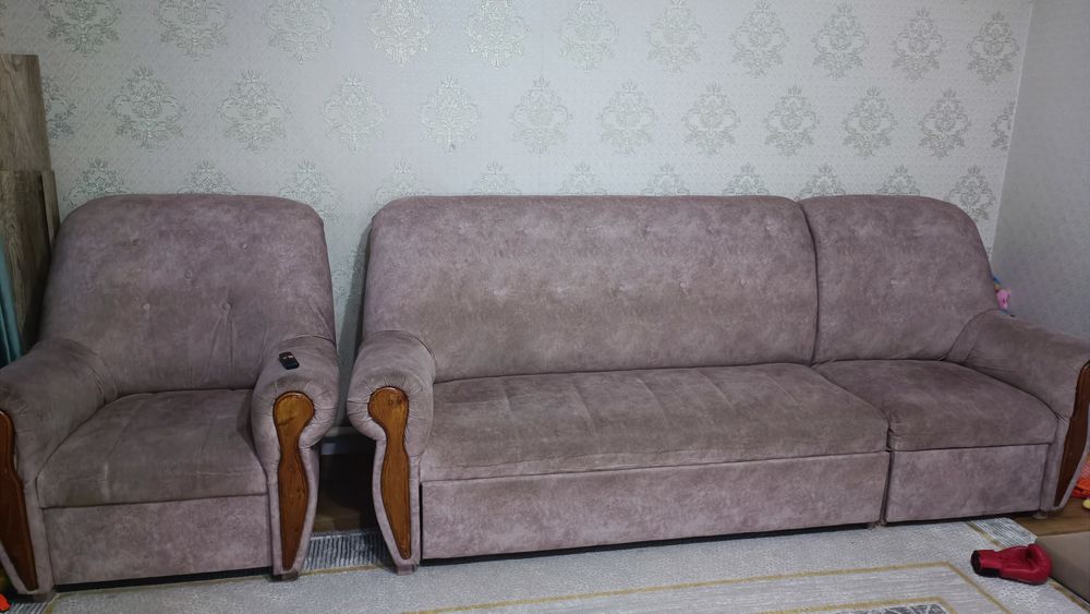 Мягкий диван , кровать