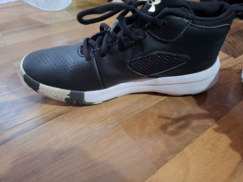 Ghete sport under armour